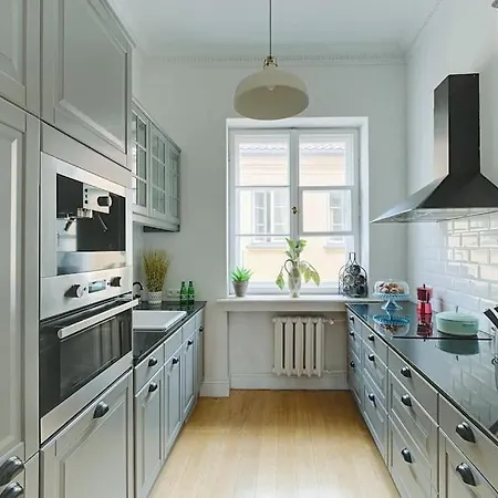 Place*unique Royal Route View*4 Bedrooms*6beds Warsaw